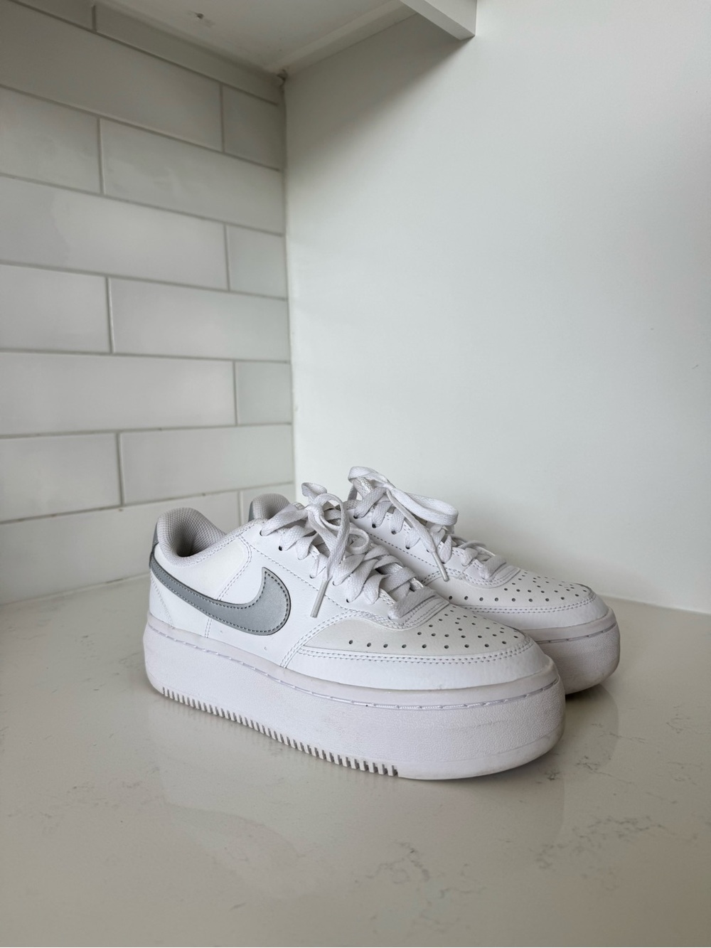 WOMEN'S NIKE COURT VISION ALTA LEATHER WHITE GREY SNEAKERS sz 8.5 - Picture 7 of 11